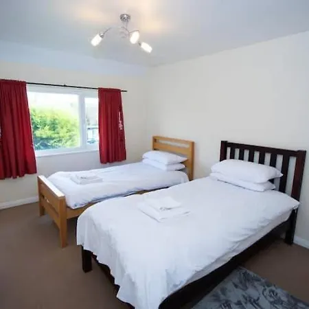 Cohost Partners | Stylish 3br Retreat Near * 布里斯托